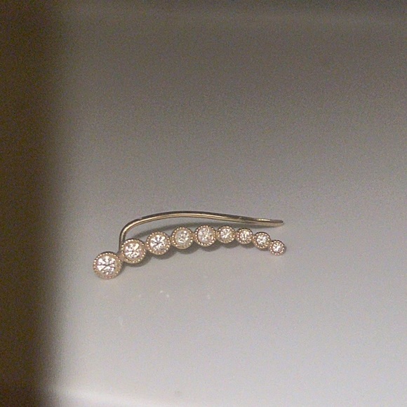 EF collection Diamond ear climber - Picture 3 of 6